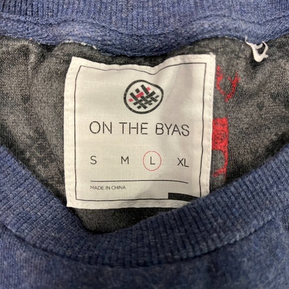 On The Byas Reindeer Tribal Design Sweater Men's Large W/ Pockets - Picture 5 of 6